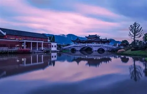 小红鹰旅游社